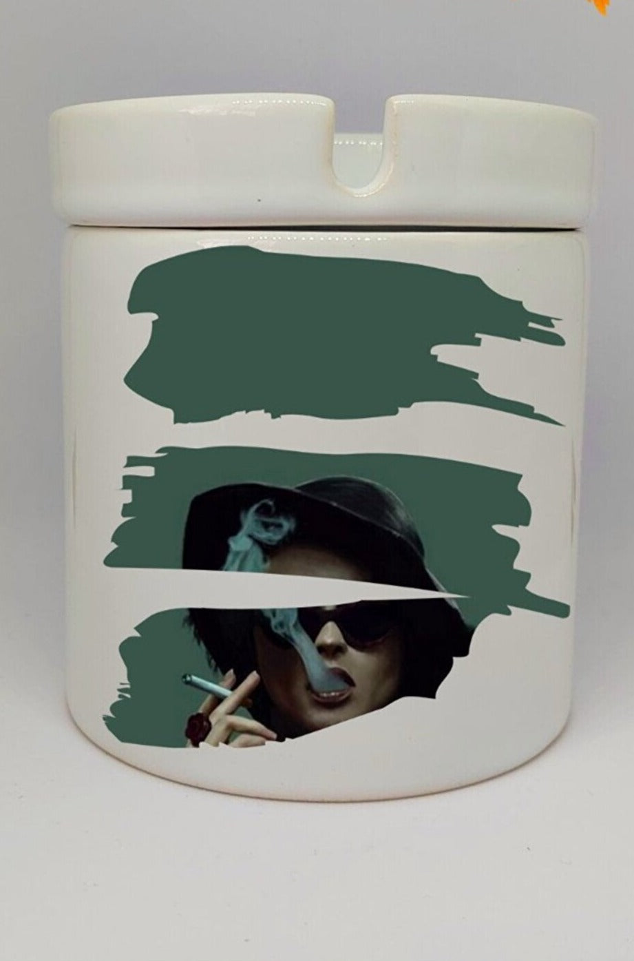 Fight Club Marla Special Design Ceramic Odorless Ashtray