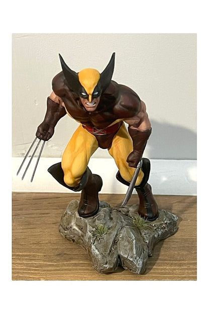 Angry Wolverine Painted Figure 26 Cm (Giant Size)