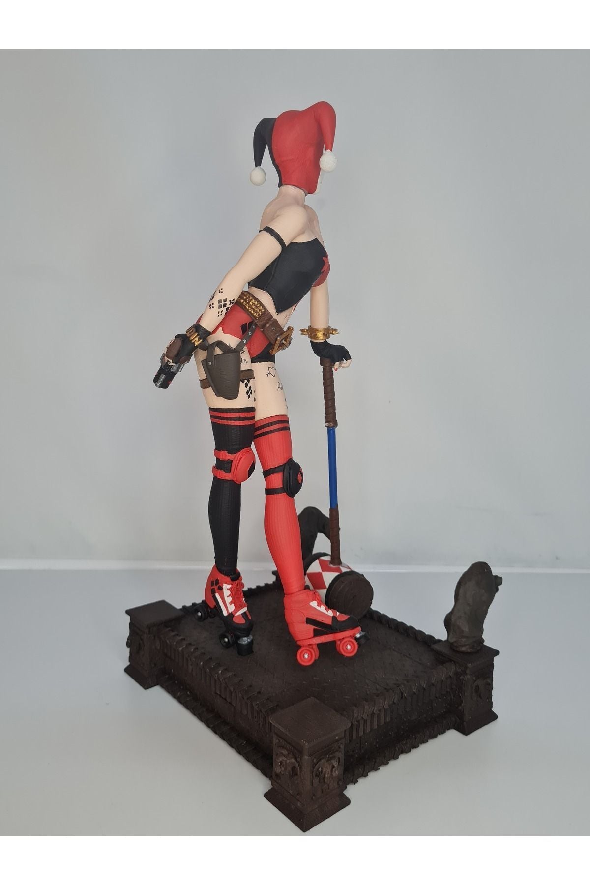 Harley Quinn(MASKED) Figure (39 CM)