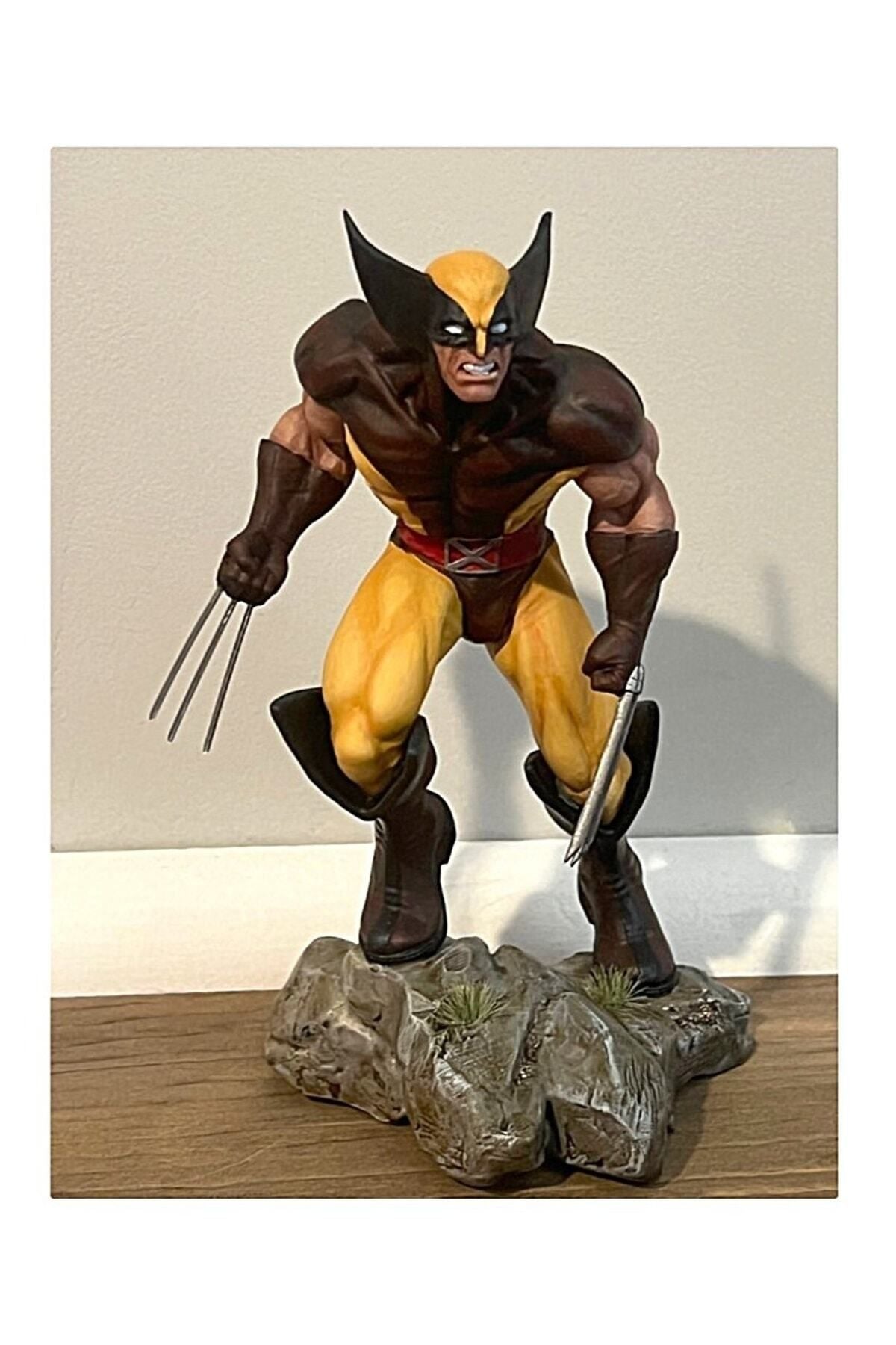 Angry Wolverine Painted Figure 26 Cm (Giant Size)